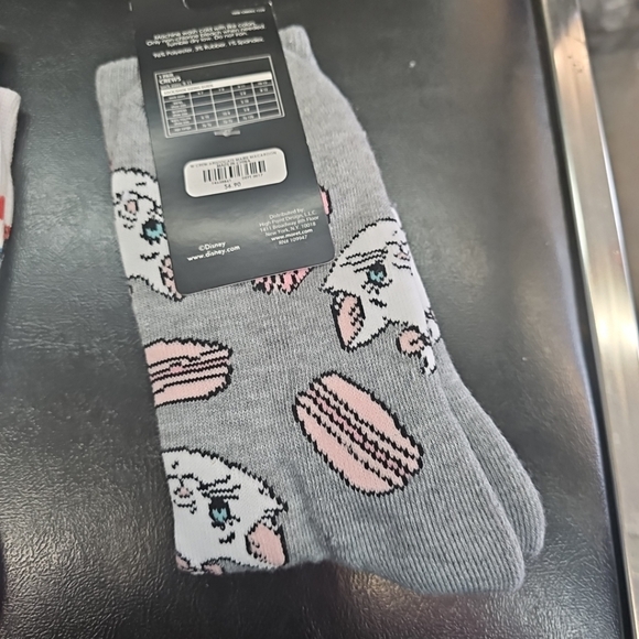NWT 2 Pairs Women's Disney Crew Socks Aristocats & Toy Story Hot Topic Size 9-11 - Picture 7 of 7